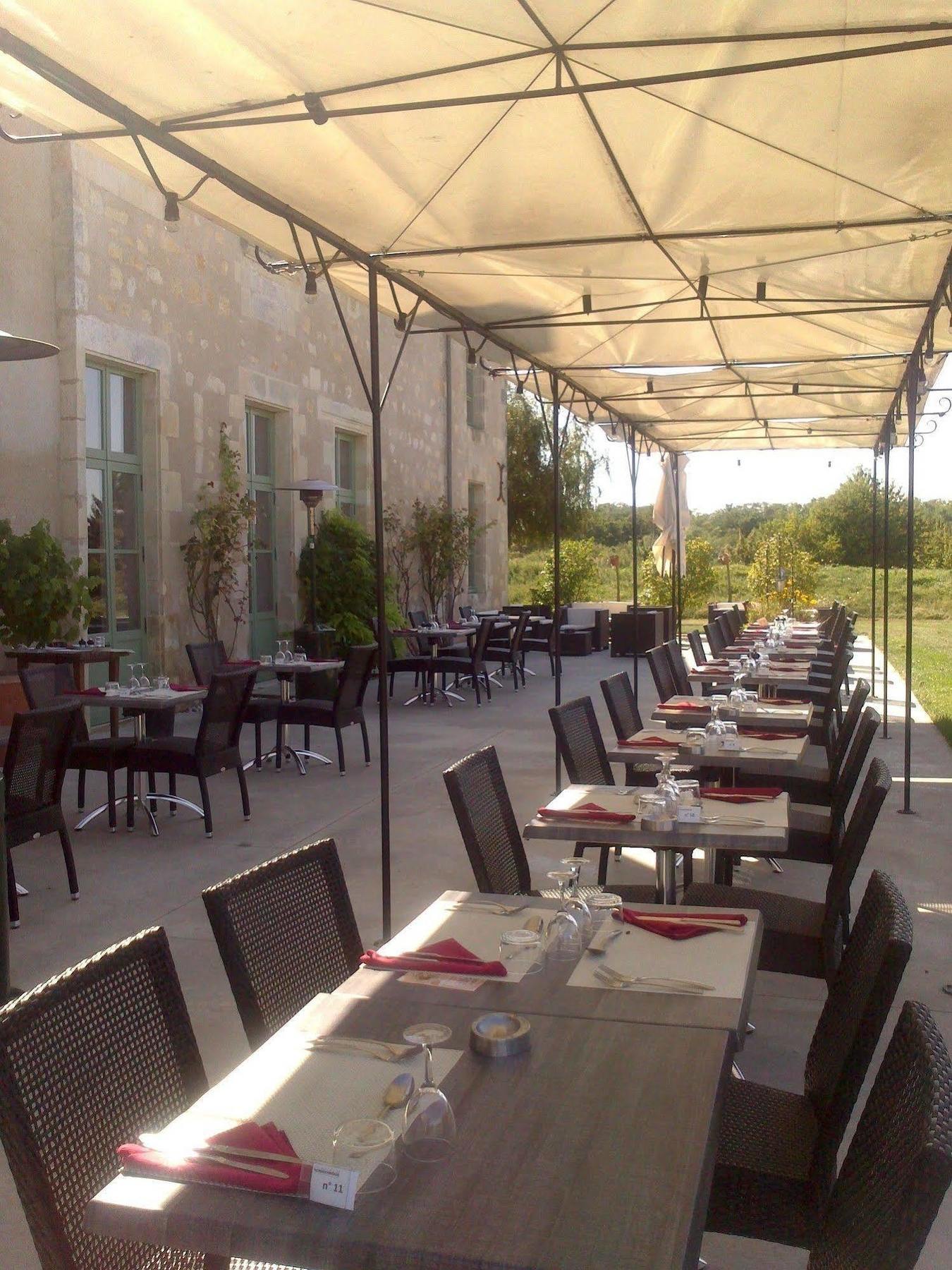 Hotel Domaine Du Normandoux, The Originals Relais Tercé Exterior foto
