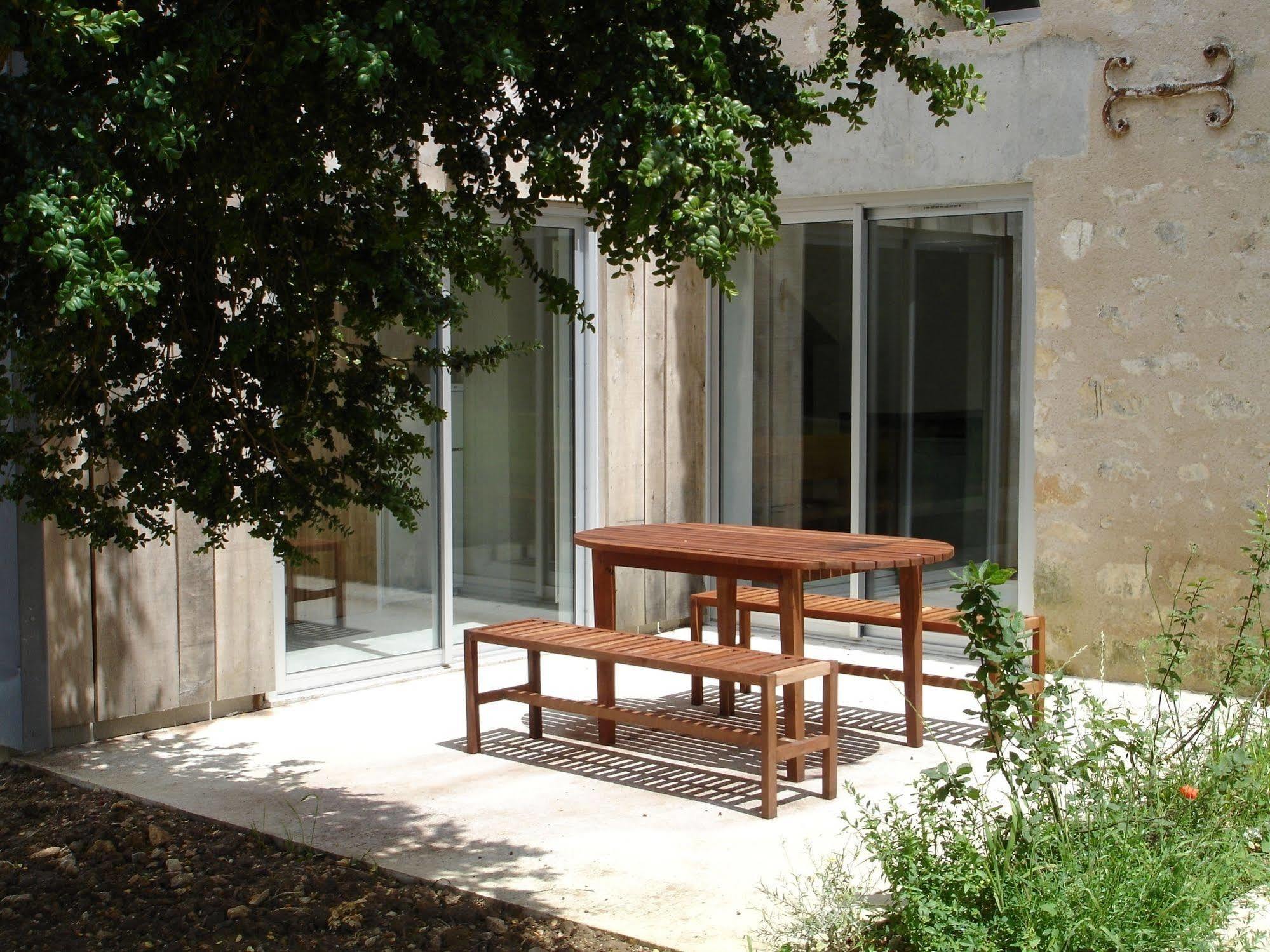 Hotel Domaine Du Normandoux, The Originals Relais Tercé Exterior foto