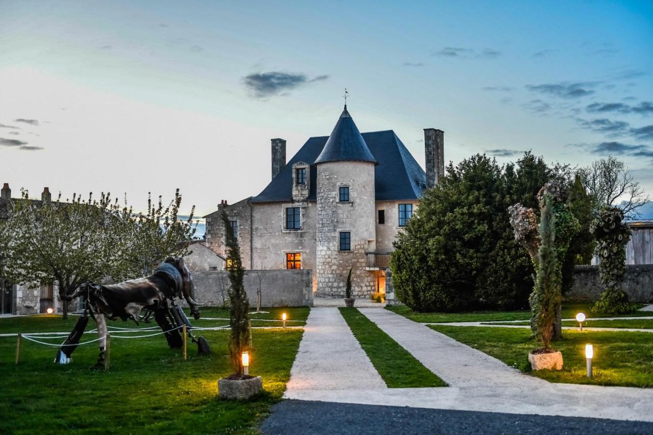 Hotel Domaine Du Normandoux, The Originals Relais Tercé Exterior foto